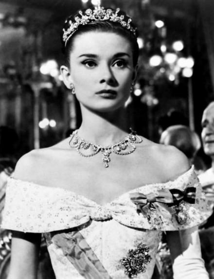 A collection of classic screen images of Audrey Hepburn's life Photo 9