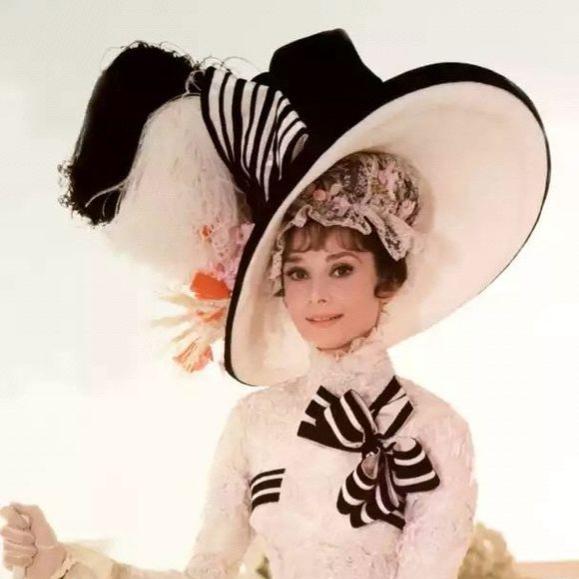 A collection of classic screen images of Audrey Hepburn's life Photo 31