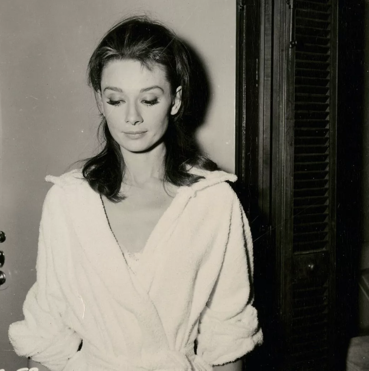 Audrey Hepburn is not perfect at all: two marriages, cheated on several times, where did she lose? Photo 11