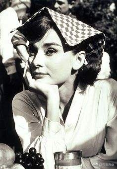 Audrey Hepburn (the greatest actress of the century), 20 most classic photos Photo 21