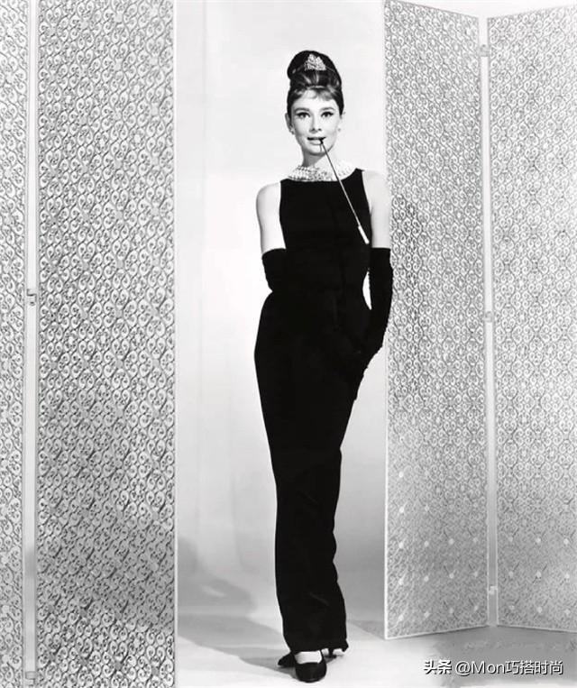 Why has Hepburn’s little black dress remained popular for 50 years? Look at the level of her outfit, it’s too high-end. Photo 1